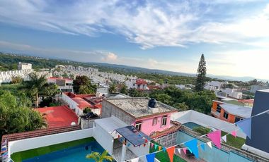 CASA CON ALBERCA PRIVADA  EN FRACCIONAMIENTO