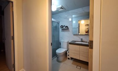 Luxurious 2-Bedroom Condo with Pool View at Mandani Bay Suites