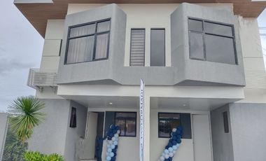 3BR HOUSE AND LOT AT PANTOK BINANGONAN RIZAL, OVERLOOKING LAGUNA LAKE VIEW