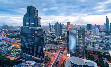 Luxury condo with 2 bedrooms in Sathorn