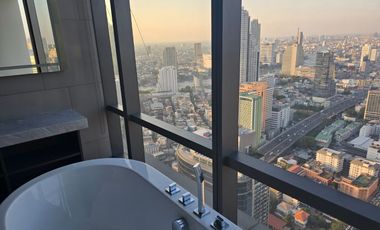 Luxury condo with 2 bedrooms in Sathorn