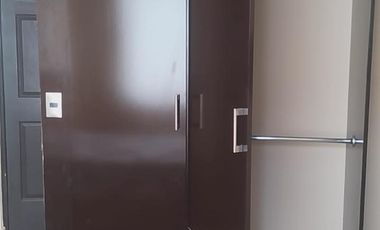 RENTA DE CASA AMUEBLADA  A 10 MINUTOS DEL AEROPUERTO DE TOLUCA