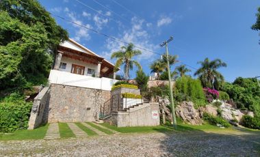RENTA Casa Los Ángeles Alberca Climatizada y jardín en Ixtapan de la Sal EDOMEX