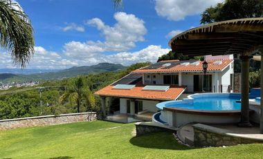 RENTA Casa Los Ángeles Alberca Climatizada y jardín en Ixtapan de la Sal EDOMEX