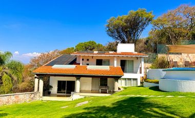 RENTA Casa Los Ángeles Alberca Climatizada y jardín en Ixtapan de la Sal EDOMEX