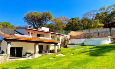 RENTA Casa Los Ángeles Alberca Climatizada y jardín en Ixtapan de la Sal EDOMEX