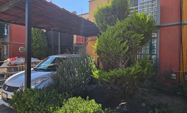 Casa en Venta en Hacienda Cuautitlán Acepta Créditos