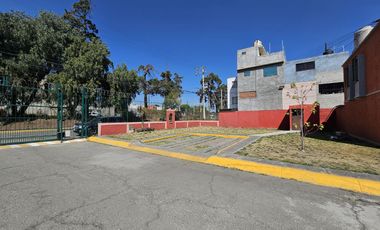Casa en Venta en Hacienda Cuautitlán Acepta Créditos