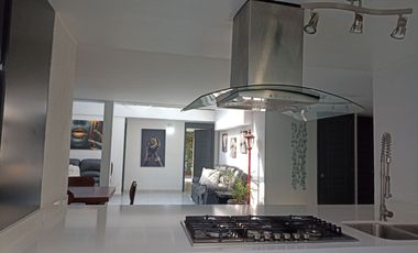 Hermosa casa en venta en Jardines de Santa Mónica