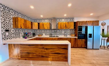 Renta de Hermosa Casa Dalia II con Alberca y Jacuzzi, en Rancho San Diego.