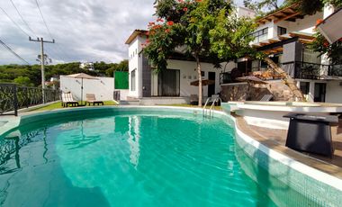Renta de Hermosa Casa Dalia II con Alberca y Jacuzzi, en Rancho San Diego.