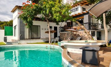 Renta de Hermosa Casa Dalia II con Alberca y Jacuzzi, en Rancho San Diego.