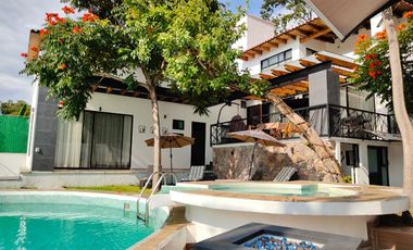 Renta de Hermosa Casa Dalia II con Alberca y Jacuzzi, en Rancho San Diego.