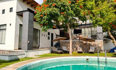 Renta de Hermosa Casa Dalia II con Alberca y Jacuzzi, en Rancho San Diego.