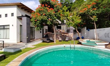 Renta de Hermosa Casa Dalia II con Alberca y Jacuzzi, en Rancho San Diego.