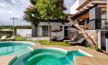 Renta de Hermosa Casa Dalia II con Alberca y Jacuzzi, en Rancho San Diego.