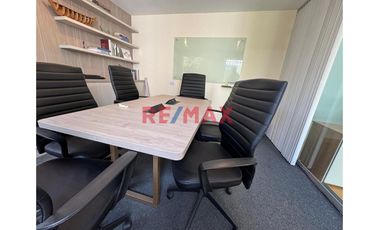 🏡 ¡Vive O Trabaja En La Mejor Zona De Surco! Casa Amplia Y Estratégica A Tu Alcance 🌟