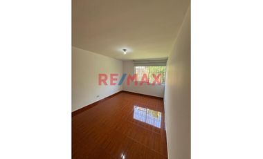 🏡 ¡Vive O Trabaja En La Mejor Zona De Surco! Casa Amplia Y Estratégica A Tu Alcance 🌟