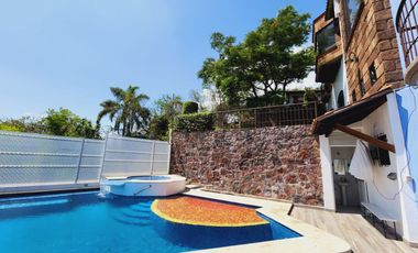 Renta de Hermosa Casa Sofía con Alberca Calefacción, Jardín Vistas Panorámicas.