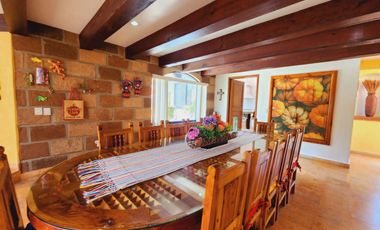 Renta de Hermosa Casa Sofía con Alberca Calefacción, Jardín Vistas Panorámicas.