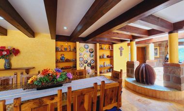 Renta de Hermosa Casa Sofía con Alberca Calefacción, Jardín Vistas Panorámicas.