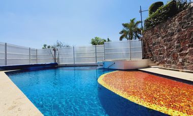 Renta de Hermosa Casa Sofía con Alberca Calefacción, Jardín Vistas Panorámicas.