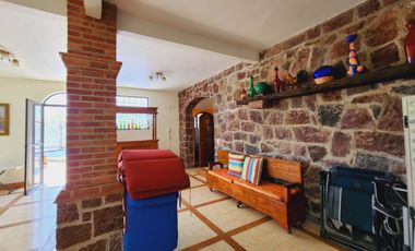 Renta de Hermosa Casa Sofía con Alberca Calefacción, Jardín Vistas Panorámicas.
