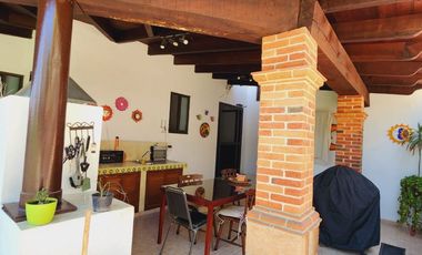 Renta de Hermosa Casa Sofía con Alberca Calefacción, Jardín Vistas Panorámicas.