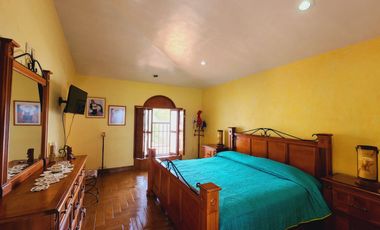 Renta de Hermosa Casa Sofía con Alberca Calefacción, Jardín Vistas Panorámicas.