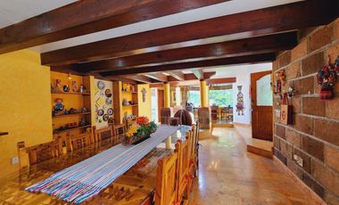 Renta de Hermosa Casa Sofía con Alberca Calefacción, Jardín Vistas Panorámicas.