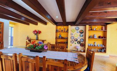 Renta de Hermosa Casa Sofía con Alberca Calefacción, Jardín Vistas Panorámicas.