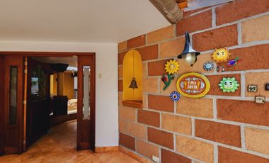 Renta de Hermosa Casa Sofía con Alberca Calefacción, Jardín Vistas Panorámicas.