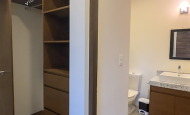 CASA EN VENTA O RENTA DE 3 RECAMARAS, 5 BAÑOS, ALBERCA