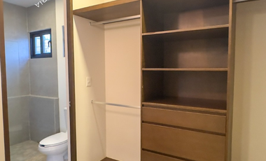 CASA EN VENTA O RENTA DE 3 RECAMARAS, 5 BAÑOS, ALBERCA