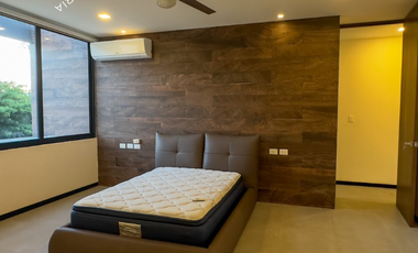 CASA EN VENTA O RENTA DE 3 RECAMARAS, 5 BAÑOS, ALBERCA