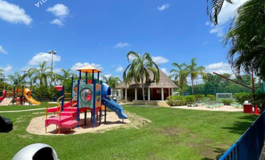 CASA EN VENTA O RENTA DE 3 RECAMARAS, 5 BAÑOS, ALBERCA