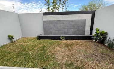 Casa nueva en venta en Valle Imperial coto Maple