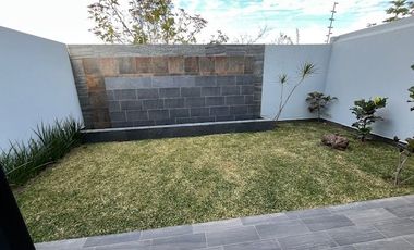 Casa en venta en Valle imperial coto Maple