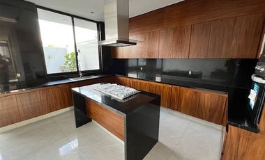 Casa en venta en Valle imperial coto Maple