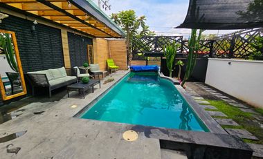 Renta CASA TULIPANES en la demarcación de TONATICO EDOMEX con alberca climatizada; moderna... cómoda... para disfrutar