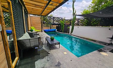 Renta CASA TULIPANES en la demarcación de TONATICO EDOMEX con alberca climatizada; moderna... cómoda... para disfrutar