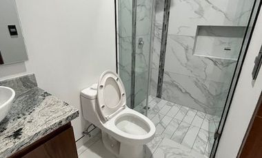 Casa nueva en venta en Valle Imperial coto Maya