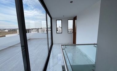 Casa nueva en venta en Valle Imperial coto Maya