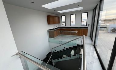 Casa nueva en venta en Valle Imperial coto Maya