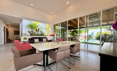 Casa en Venta un Piso Fraccionamiento Club de Golf El Cristo Atlixco, Puebla