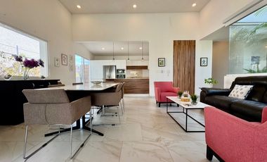 Casa en Venta un Piso Fraccionamiento Club de Golf El Cristo Atlixco, Puebla