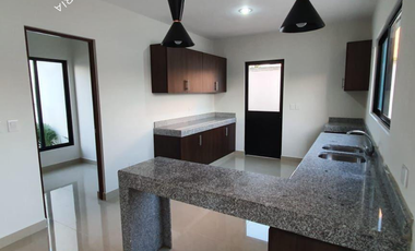 Casa en venta en Mérida de 4 recamaras con alberca privada y amenidades