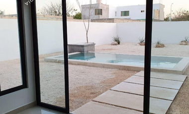 Casa en venta en Mérida de 4 recamaras con alberca privada y amenidades