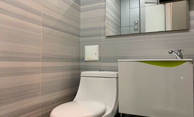 47914 Oficina Amoblada en venta en el sector La Aguacatala, Poblado, Medellin