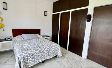 Villa en venta en San Benito frente al mar